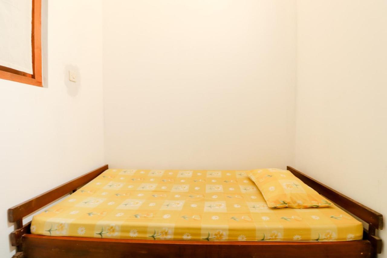 Griya 90Tr Syariah Hotel Ngaglik Kültér fotó
