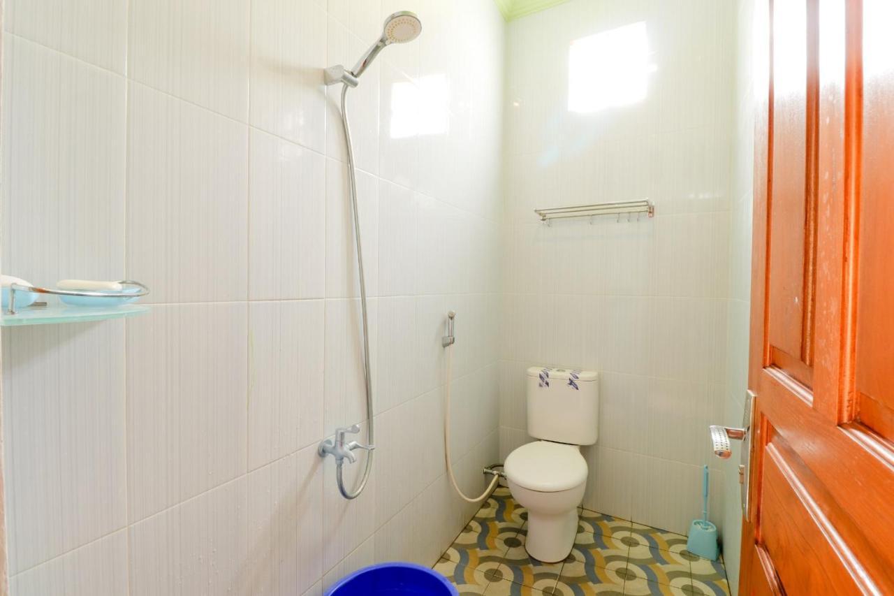 Griya 90Tr Syariah Hotel Ngaglik Kültér fotó